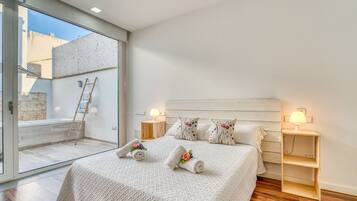 1 slaapkamer, een strijkplank/strijkijzer, gratis wifi, beddengoed