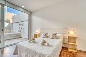1 habitación, tabla de planchar con plancha, wifi gratis y ropa de cama 