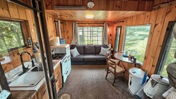 Microwave, oven, stovetop, coffee/tea maker