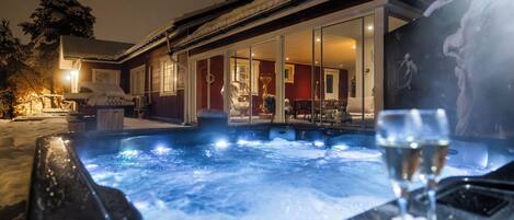 Bain à remous extérieur