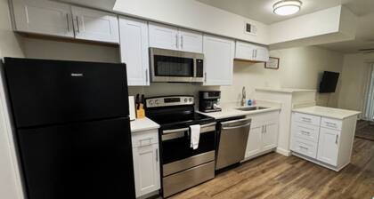 Modern Stay Near UAMS, Downtown & Attractions