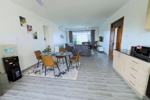 Living area - 2Br Semo's Siloam apartment (Mombasa)