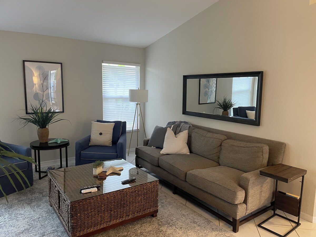 Photo 2 of Lovely 2-bedroom condo close to the beach!