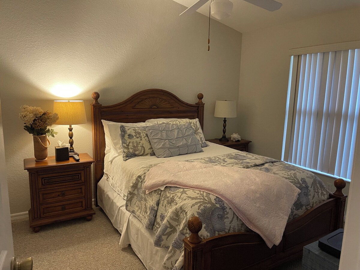 Photo 6 of Lovely 2-bedroom condo close to the beach!