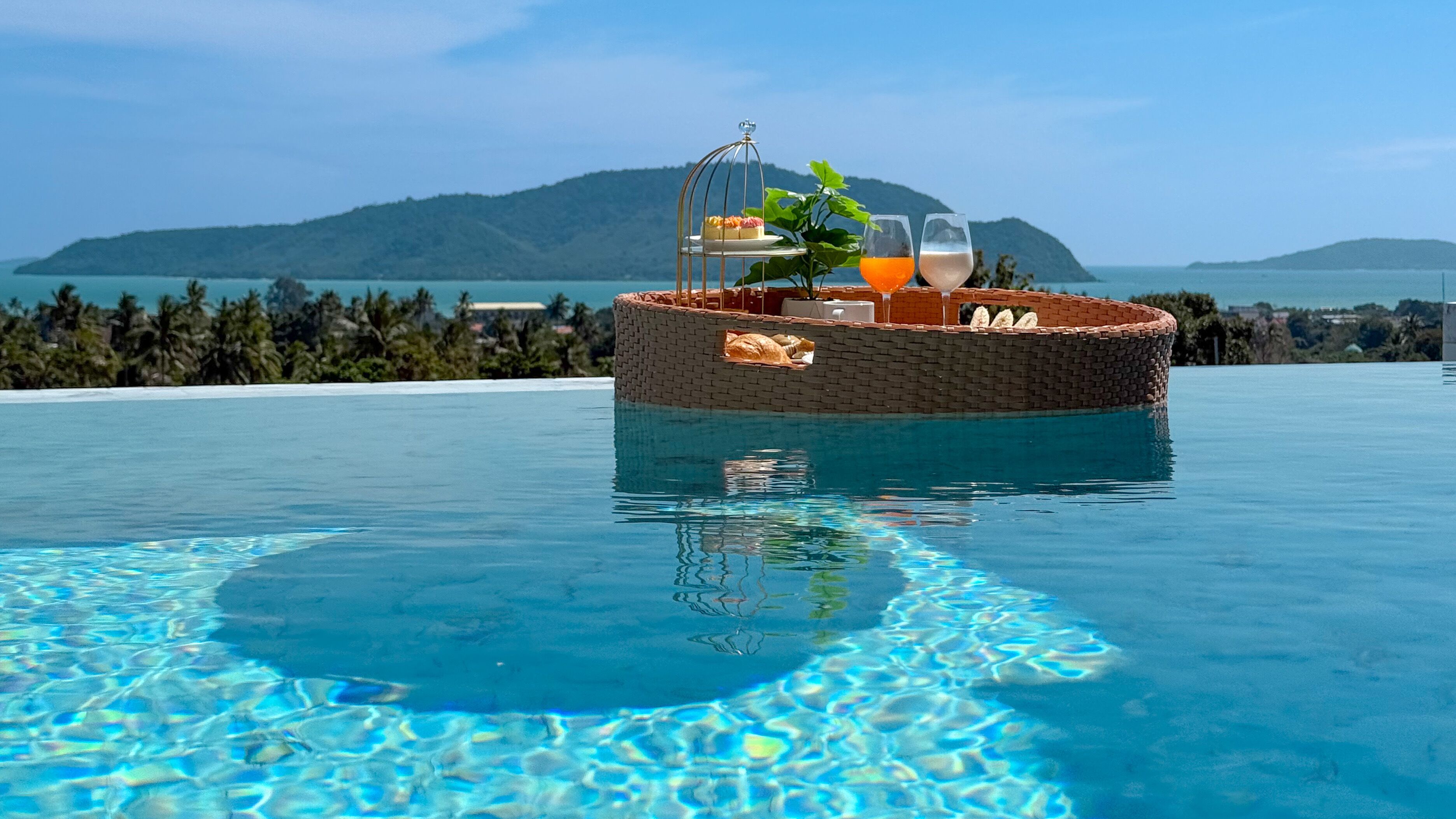 Villa Deluxe, vista a la playa | Alberca | Alberca techada 