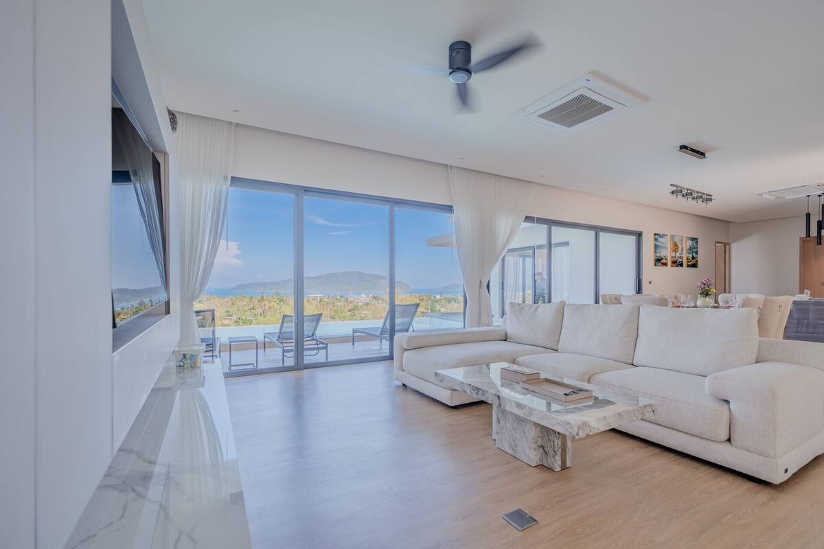 Deluxe Villa, Sea View | Living area