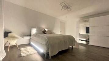 2 Schlafzimmer, WLAN, BettwÀsche