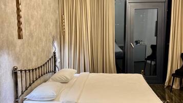 1 bedroom, iron/ironing board, WiFi, bed sheets