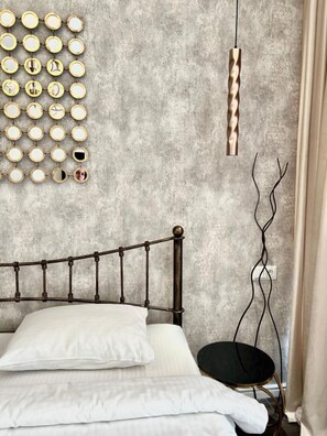 1 bedroom, iron/ironing board, WiFi, bed sheets - Cozy Studio in the luxury King David Residences experience the charm of Tbilisi (T'bilisi)