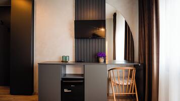 Estudio Confort, balcón | Escritorio y wifi gratis