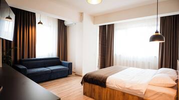 Estudio Confort, balcón | Escritorio y wifi gratis