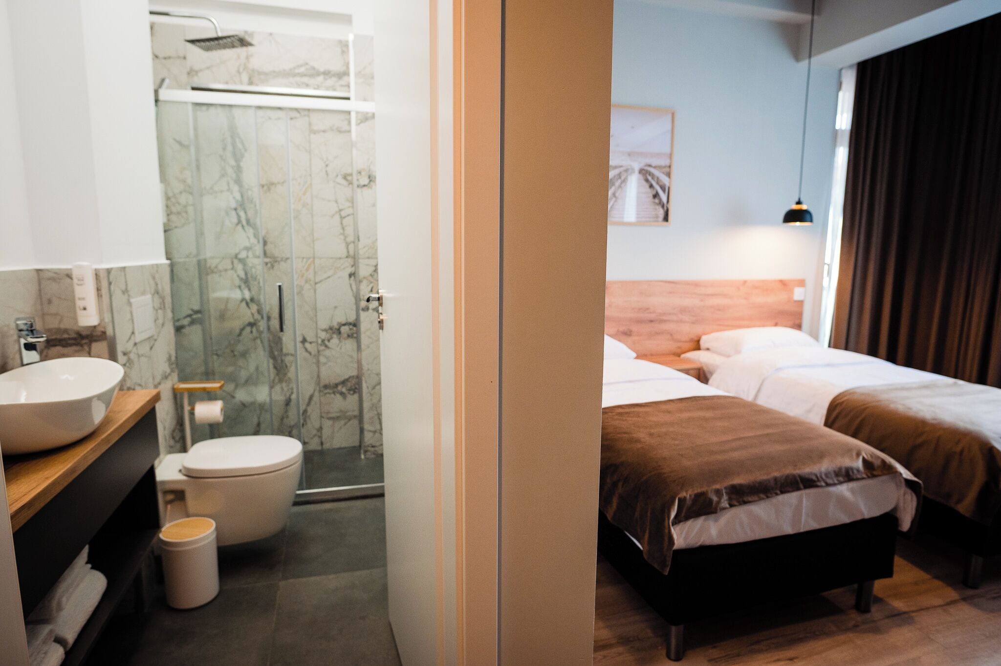 Chambre Classique avec lits jumeaux, balcon | Bureau, Wi-Fi gratuit