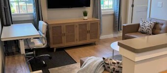 Welcoming 2-bedroom 1-bathroom apartment with central AC in Hamilton Township