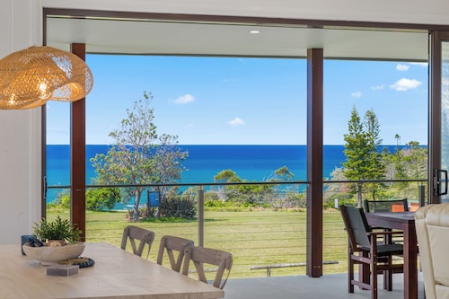 13 Jordan Avenue Bonny Hills