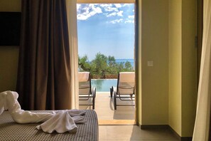 8 bedrooms, iron/ironing board, Internet, bed sheets