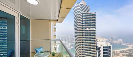 อพาร์ทเมนท์, วิวทะเล | ระเบียง