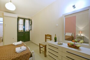 1 bedroom, iron/ironing board, WiFi