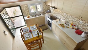 茶具/咖啡用具、冰箱、微波炉、烤箱