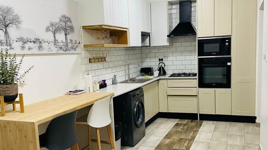 Canvas Lofts 1 Famona Modern 2-bed - 2310