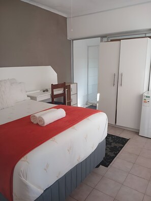 6 dormitorios, tabla de planchar con plancha, wifi y ropa de cama