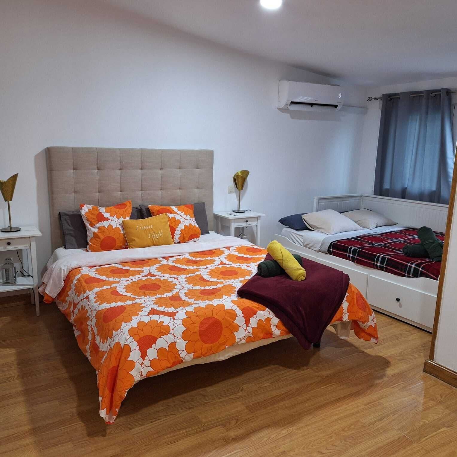 Kamer, 2 tweepersoonsbedden | Beddengoed