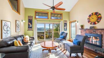 TV, fireplace, offices