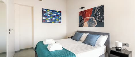 Suite, City View | Desk, iron/ironing board, free WiFi, bed sheets
