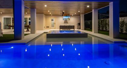 NEW~Gorgeous! Arcade!~ Heated pool/spa~North End!