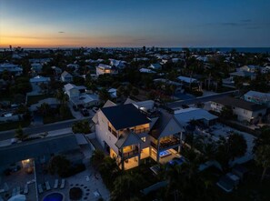 Exterior - NEW~Gorgeous! Arcade!~ Heated pool/spa~North End! (Anna Maria)