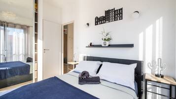 2 bedrooms, iron/ironing board, WiFi, bed sheets
