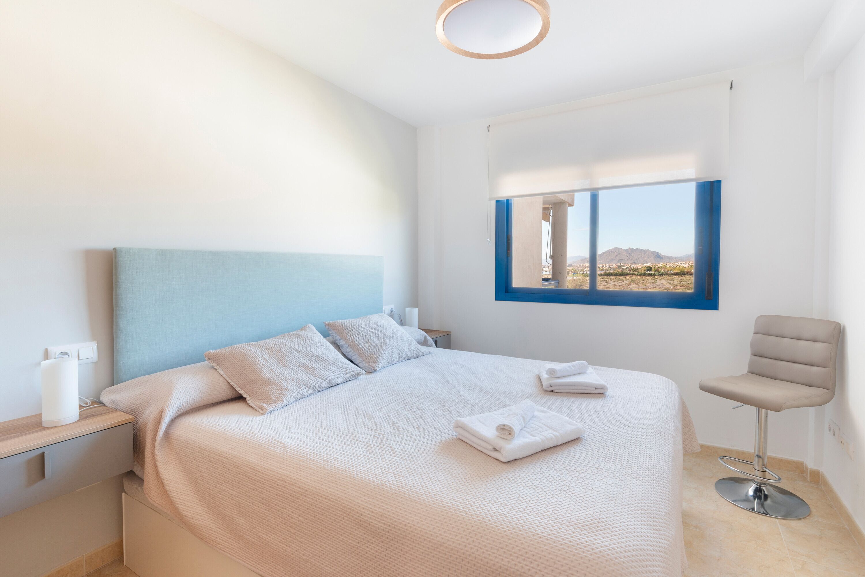 2 slaapkamers, een strijkplank/strijkijzer, wifi, beddengoed