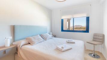 Fer et planche Ă  repasser, Wi-Fi, draps fournis