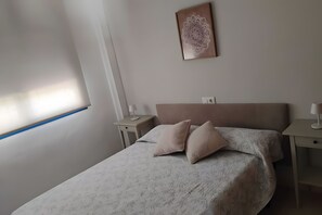 Fer et planche à repasser, Wi-Fi, draps fournis