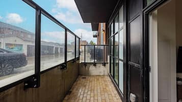 ํด๋์ ์ํํธ, ์นจ๋(์ฌ๋ฌ ๊ฐ) | ๋ฐ์ฝ๋ ์ ๋ง