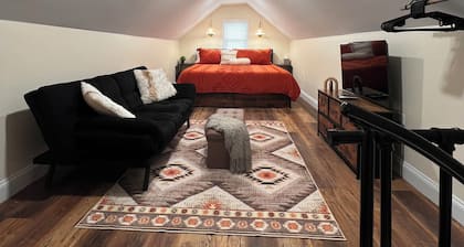 Cozy cabin perfect for a peaceful getaway that is still close to everything!