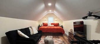 Cozy cabin perfect for a peaceful getaway that is still close to everything!