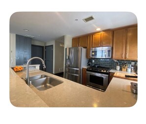 Microondas, horno, parrilla de estufa y lavavajillas 