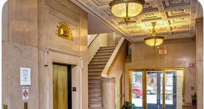 Luxurious 11th-Story Condo in the heart of Grand Rapids