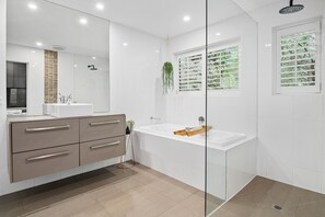 Shower, towels