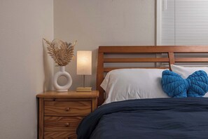 3 bedrooms, desk, iron/ironing board, WiFi
