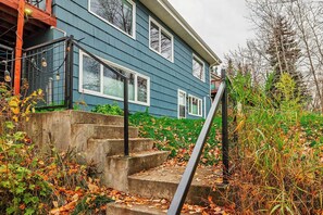 Exterior - Anchorage City Haven | 3BR (Anchorage)