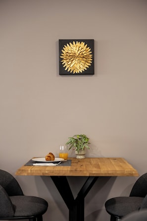 Päivittäinen buffetaamiainen (20 EUR per henkilö)