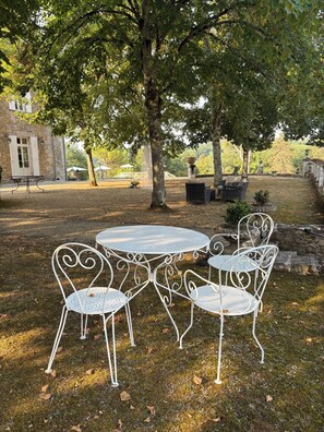 บริเวณภายนอก