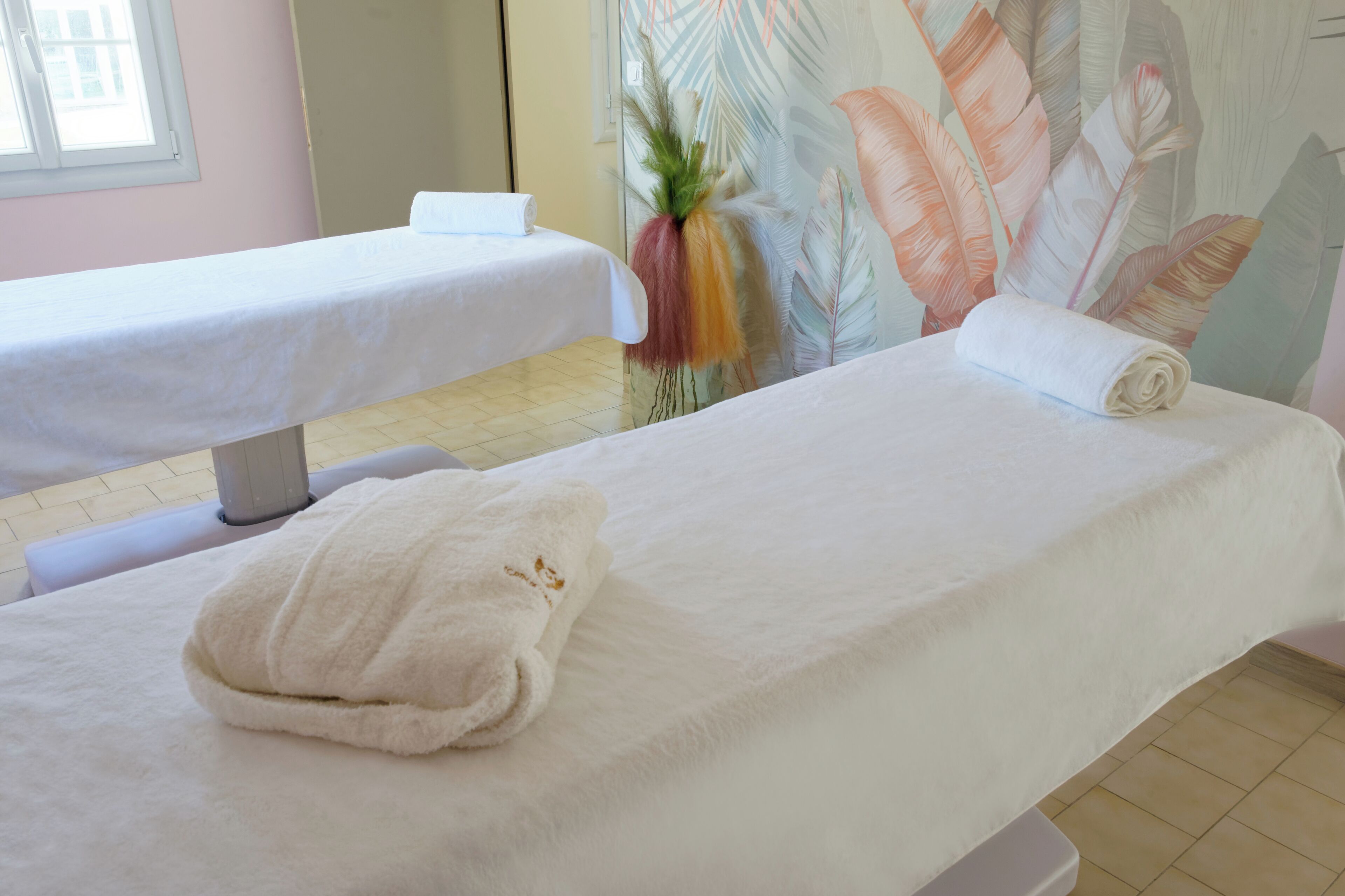 Espace de soins pour les couples, massages des tissus profonds