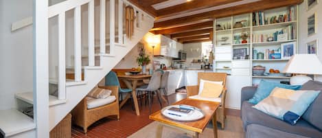 Televisor, reproductor de DVD i estèreo