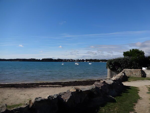 Beach nearby - Holiday Home 'Résidence An Avel' with Sea View and Private Garden (Larmor Baden)