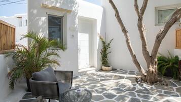 Suite – deluxe, delvis sjøutsikt | Terrasse/patio