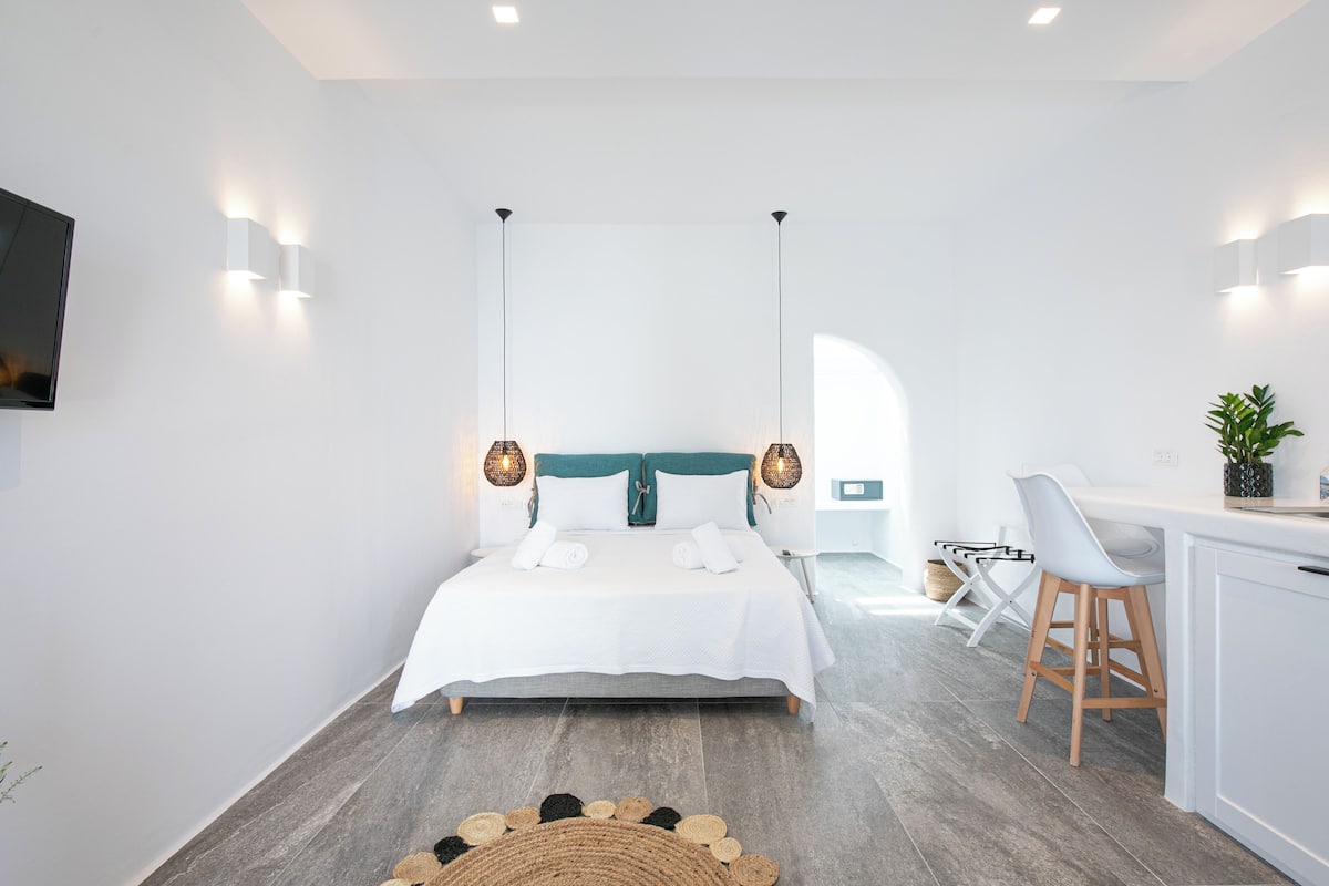 豪華套房, 露台, 花園景 | 高級寢具、Select Comfort 床墊、房內夾萬、熨斗/熨衫板
