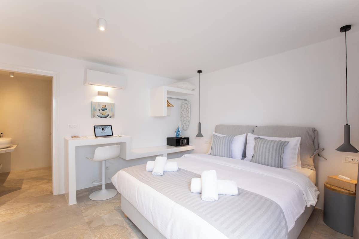 Classic Double Room, Balcony, Courtyard View | Premium bedding, Select Comfort beds, in-room safe, iron/ironing board