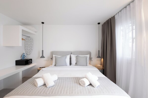 Classic Double Room, Balcony, Courtyard View